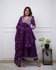 Women Embroidered Vichitra SILK kurta set